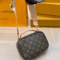 Original reproduction ï¿¥ 200 airplane box color changing leatherThe LV explosive camera