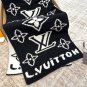 P80 counter gift box packaging+5LV cashmere scarfThe original version of the purchase
