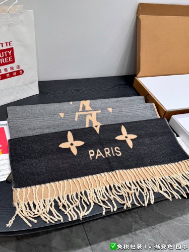 P80 tax-free gift box packagingLV gradient cashmere scarfUnilaterally declare this to