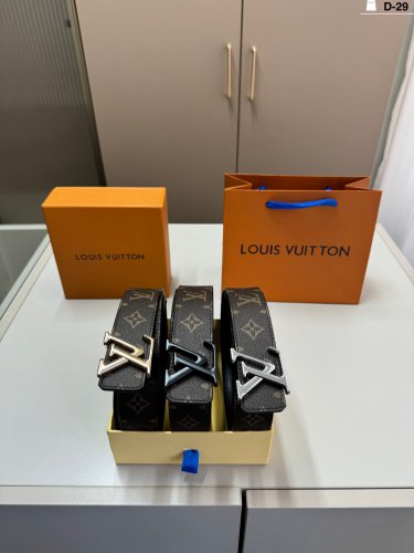 p85D-29 complete packaging+tote bagLV Louis VuittonMen's leather belt