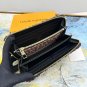 P100 color black size 19x10 calf leather Zippy Lockme wallet, combining the iconic design
