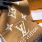 P100 The LV scarf is really versatile, with an UpUp upper body effect and a very powerfu_1005