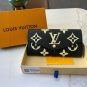 p100The LV M80496 elegantly completes the portofoilysara with a beautiful two-color mo_1219