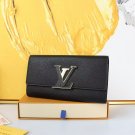 P105 color black pink khaki size 20x11 model M61248 with leather covered LV logo. The desi_188