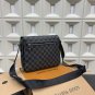 P105 Louis Vuitton Louis VuittonDISCT Lv flip messenger bag men's crossbody bag physical