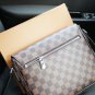 P105 LV Louis Vuitton official website synchronized high version crossbody single shoulder