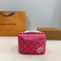 p115LVThe makeup bag that you love, practical and exquisite!The design is like a smal_960