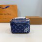 p115LVThe makeup bag that you love, practical and exquisite!The design is like a smal_960