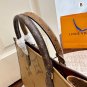 p115p120 The high-quality Lv autumn and winter new color scheme on the GO mommy bag ha_338