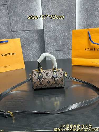 P120 box matchingLV Louis Vuitton Pillow BagThe LV Speedy none Pillow Bag with Murakam
