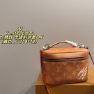 P120 box size 18  12LV Vanity Makeup Bag SeriesClassic Monogram canvas with floral co_1508