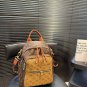 P120 Lv popular backpack shipment, new men's and women's backs look good. As a qualified b