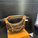 P120 with folding box chip version LV 2022 show pea bag armpit bag is popular this year, b