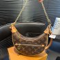 P120 with folding box chip version LV 2022 show pea bag armpit bag is popular this year, b