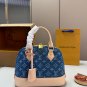 p120D-412 size 24 × 18The new Lv denim shell bag is eye-catching, very unique, with a