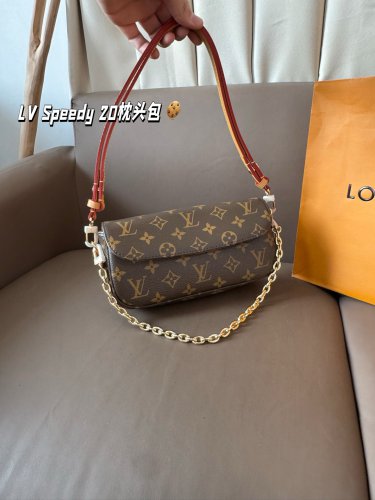 P125 box matchingsize&iuml;&frac14;�2211Lv's newly popular Ivy WocThis version is very rare! Hur
