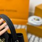 P125 comes with a gift boxLV's new bucket bag is super practical, suitable for both spor