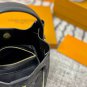 P125 comes with a gift boxLV's new bucket bag is super practical, suitable for both spor