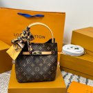 P125 comes with a gift boxLV's new bucket bag is super practical, suitable for both spor_2095