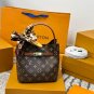 P125 comes with a gift boxLV's new bucket bag is super practical, suitable for both spor_2096