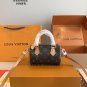 P125 comes with a gift boxThe LV Speedy none Pillow Bag, a Retiro handbag, is made of ic