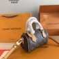 P125 comes with a gift boxThe LV Speedy none Pillow Bag, a Retiro handbag, is made of ic