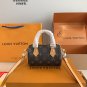 P125 comes with a gift boxThe LV Speedy none Pillow Bag, a Retiro handbag, is made of ic