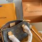 P125 comes with a gift boxThe LV Speedy none Pillow Bag, a Retiro handbag, is made of ic