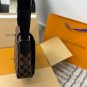 P125 Complete PackagingLv Men's Postman BagVOYAGER Postman BagThe structure and acce