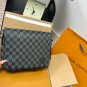 P125 Complete PackagingLv Men's Postman BagVOYAGER Postman BagThe structure and acce