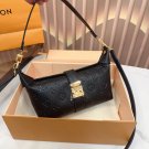 P125 folding box airplane boxSize 21.12LV Pochette Mia lunch box bag, equipped with S-_498