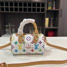 P125 Folding Boxsize：1610cmLV Pillow BagLV beauties! The human white tri color is_1616