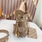 P125 Folding Gift BoxAnother popular Crispy fried chicken from LV Zhonggubao!!A bag th