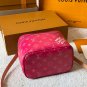 p125LV Monogram Makeup BagLV Monogram series makeup bag, model M27158, usingClassic