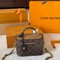 p125Lv Vanity Vintage Makeup CaseA makeup case chain bag with a strong sense of stylin