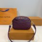 P130 comes with a gift boxLV new embossed shoulder bagA product full of atmosphereAn_945