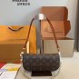 P130 comes with a gift boxLV's new Ivy armpit bag, single shoulder and crossbody style