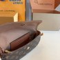 P130 comes with a gift boxLV's new Ivy armpit bag, single shoulder and crossbody style