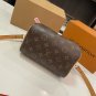 P130 Folding Gift Box mailer boxsize:20cmLV pillow bag cowhide chip versionThe cla