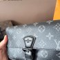 P130 Lv New Postman BagMen's bag sharing Louis Vuitton shoulder bagNew postal bag with