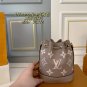 P135 (Folding Box)size&iuml;&frac14;�13&Atilde;�16LV Louis Vuitton embossed nano noe bucket bagThe body