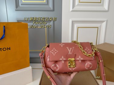 P135 (Folding Box)size&iuml;&frac14;�25&Atilde;�15LV Louis Vuitton's new embossed Favorite cloud bagThe_1857