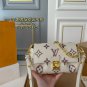 P135 (Folding Box)size:25×15LV Louis Vuitton's new embossed Favorite cloud bagThe_1857