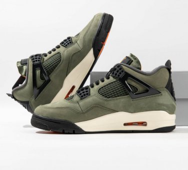 4 Retro OG SP Undefeated (2026)