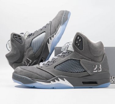 5 RetroWolf Grey 2026