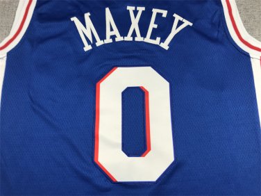 76 people, 0 blue  Jersey