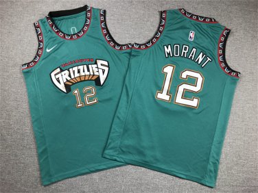 Grizzly bear 12 green. jpg