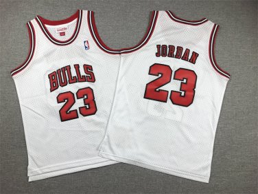 Bull 23 Retro White. jpg