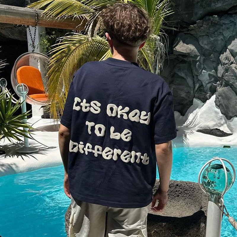 It'S Ok To Be Diffrernt Short Sleeve T-Shirt