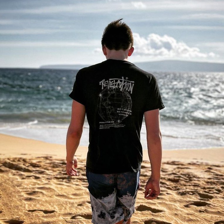 Romans 5:8 "GRAFFITI&acirc;�� Print Short Sleeve T-Shirt